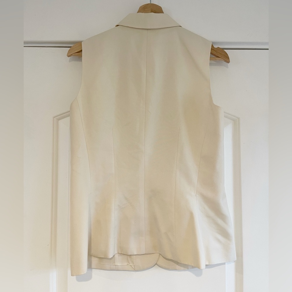 Ann Taylor Cream Sleeveless Button Front Blazer Top - Picture 4 of 6
